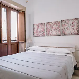 https://siracusa-casa-tiche-selene.sicilyhotelsitaly.net
